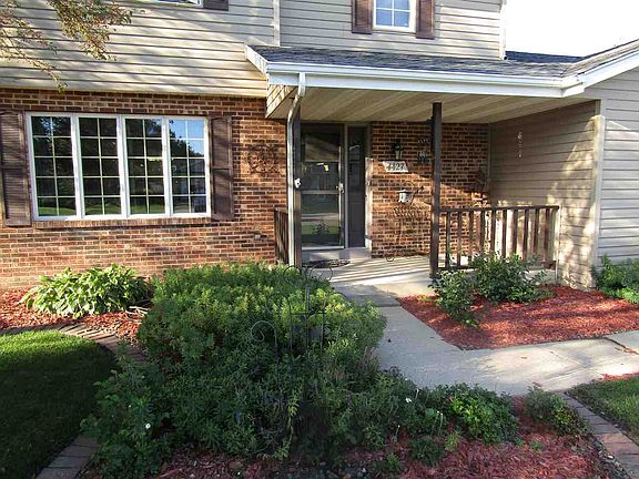 3rd image of 4427 S Wyck Dr