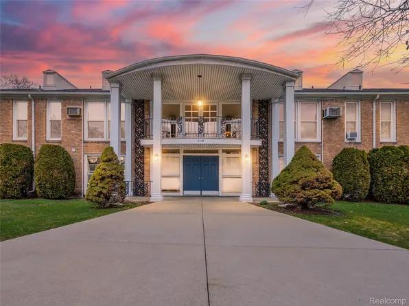 2230 W 14 Mile Rd APT 31, Royal Oak, MI 48073