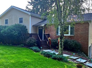 156 Bowman Rd, Mount Pocono, PA 18344