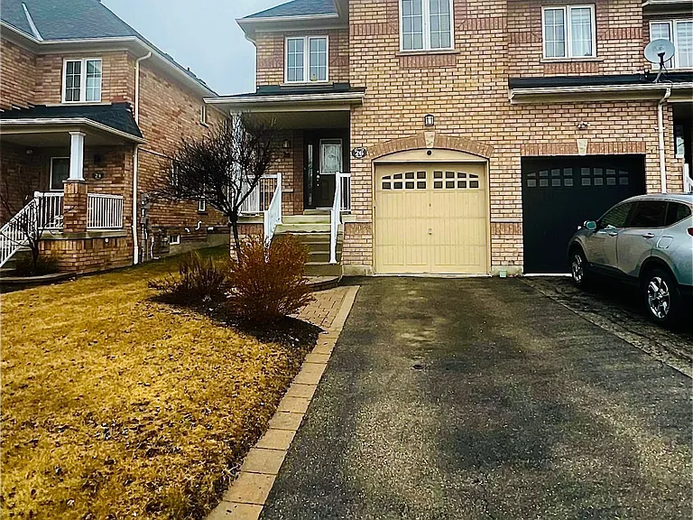 26 Atlantis Dr — Photo 1