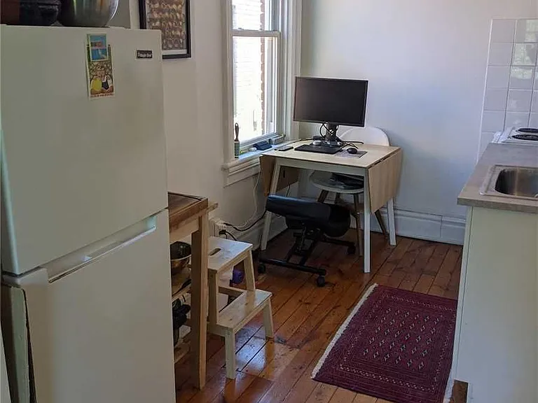59 Gwynne Ave #4 — Photo 6