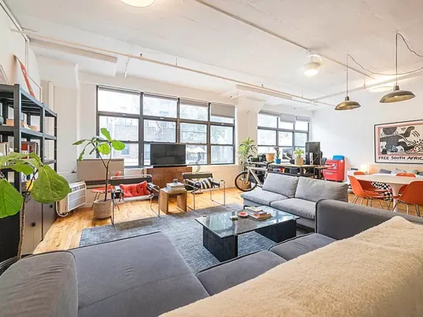 315 Berry Street image 1 of 13