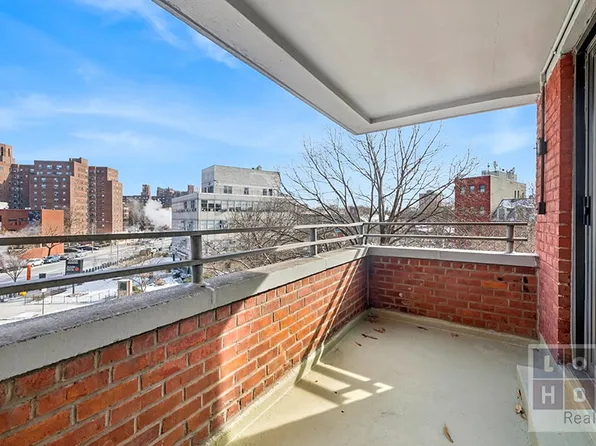 268 East Broadway A307 image 23 of 24
