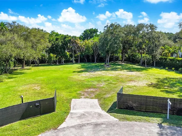 11353 SW 69th Ct, Pinecrest, FL 33156