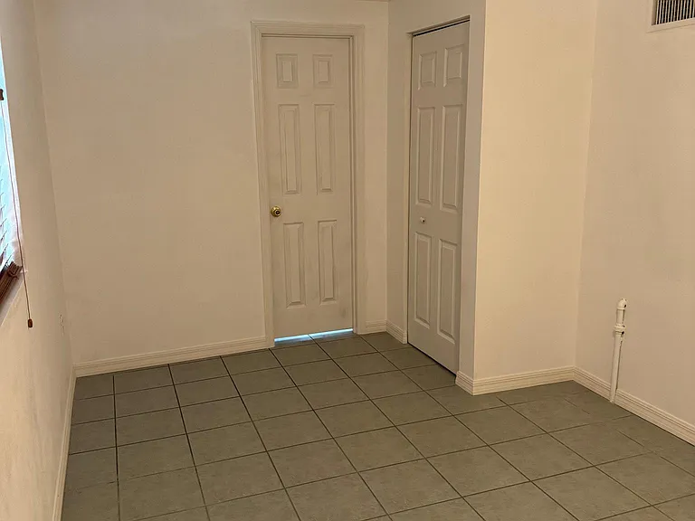 8790 Aero Ave — Photo 7