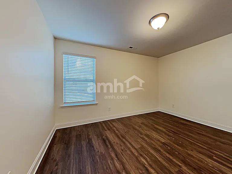 144 Twin River Dr — Photo 25