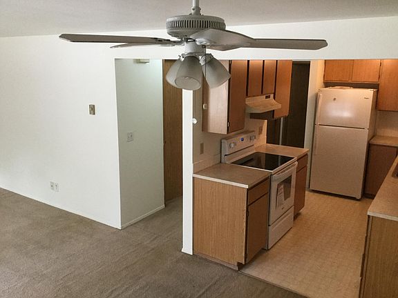 4th image of 4410 NW Wedgewood Ln APT 8