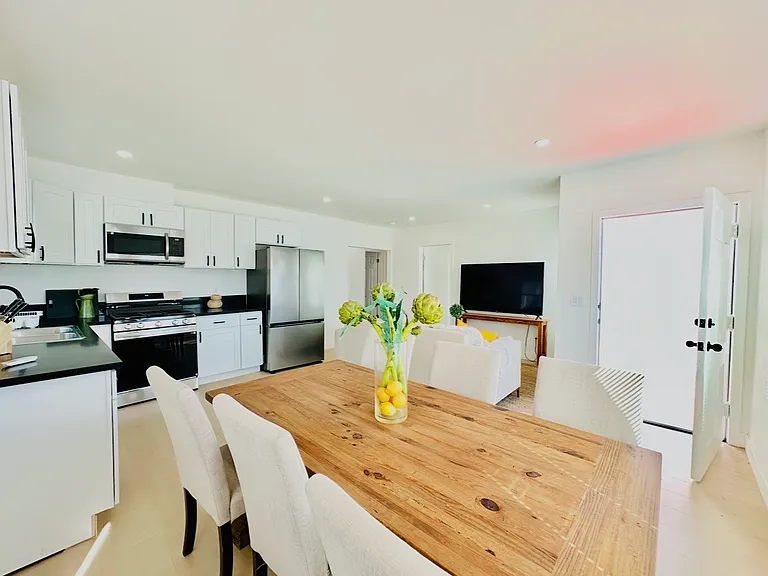 2669 Clyde Ave — Photo 18
