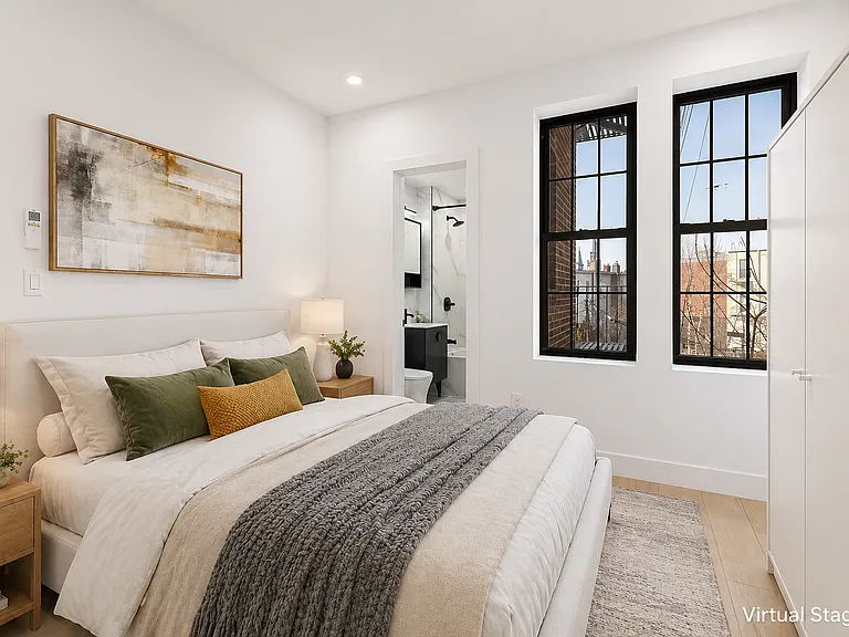 549 Meeker Ave #2R — Photo 2