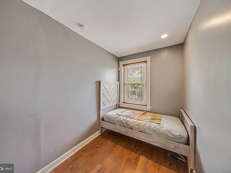 723 Quebec Pl NW — Photo 18