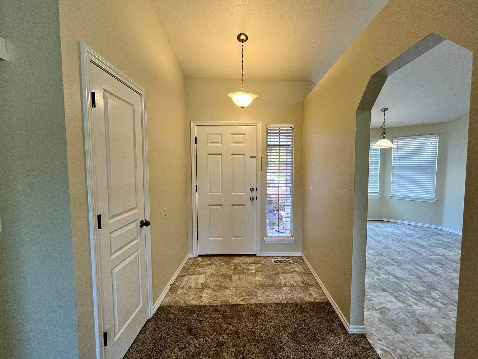 Asbury Dr 16426 - - — Photo 4