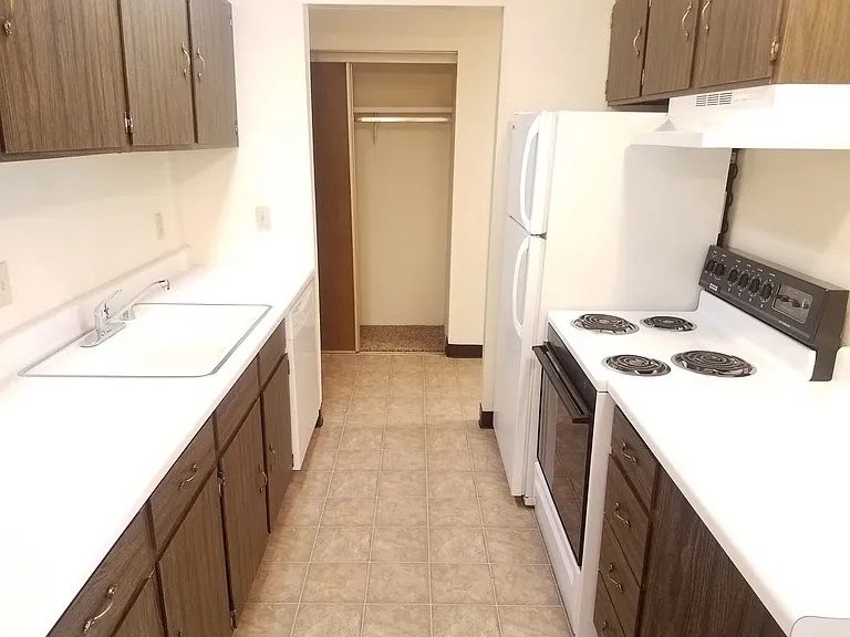 Winding Hills Apartments — Photo 98