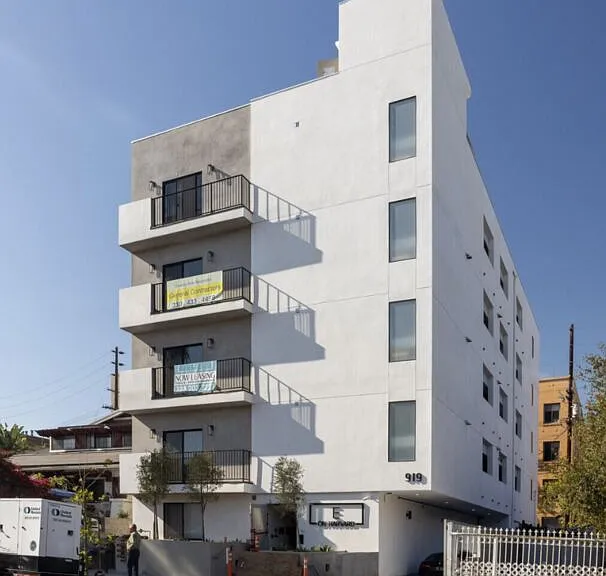 919 S Harvard Blvd #101 — Photo 1