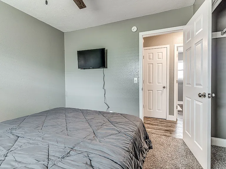 10005 Waverly Ave — Photo 28