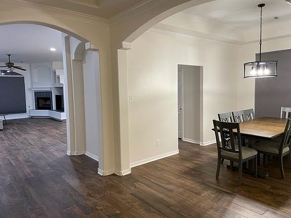 Formal 8 person dining room