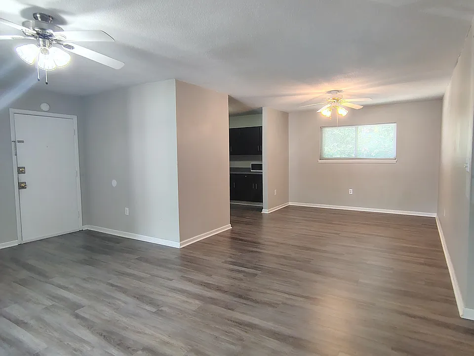 1100 Skyland Dr #1-O4