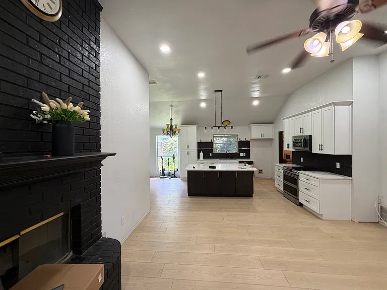 2107 Ridgecliff Dr — Photo 7