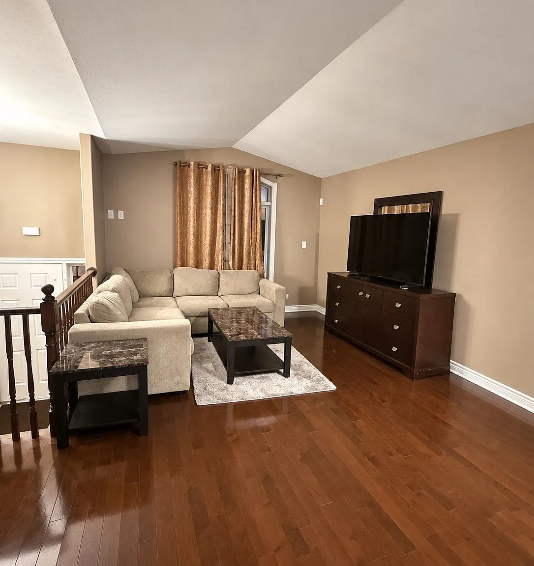 3 bed, $2,399 — Photo 4