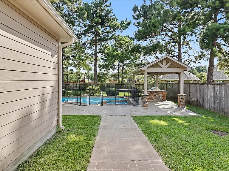 99 Sagamore Ridge Pl — Photo 12
