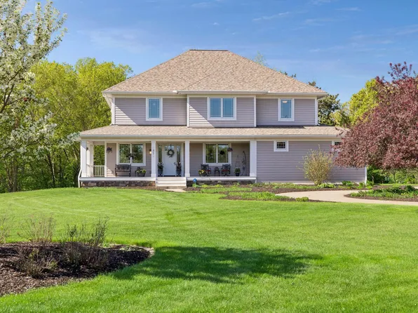 4854 Linden Trl N, Lake Elmo, MN 55042