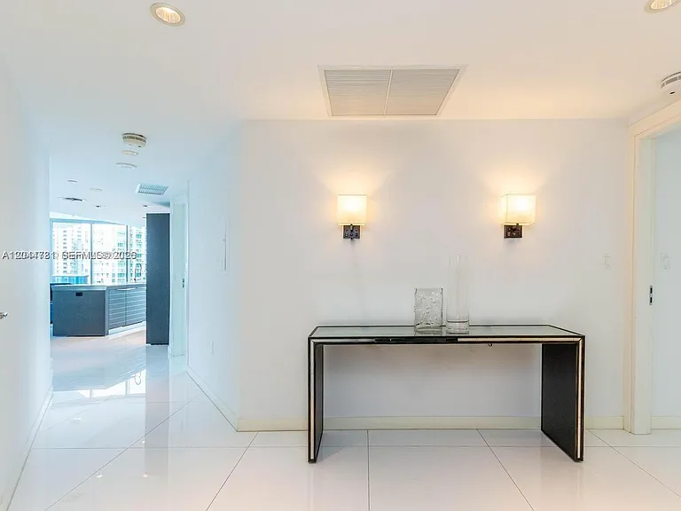 200 Biscayne Boulevard Way #3102 — Photo 11