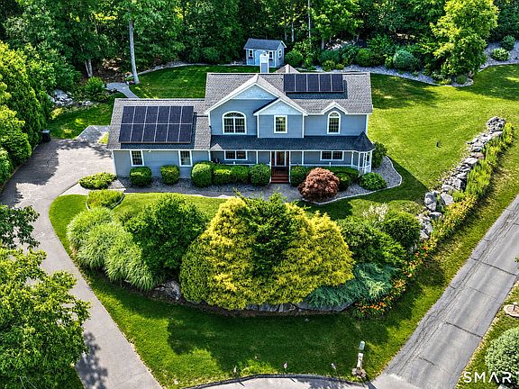 2nd image of 53 Heritage Drive