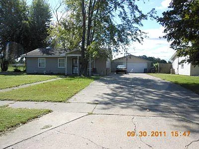 5904 Halma Dr — Photo 1