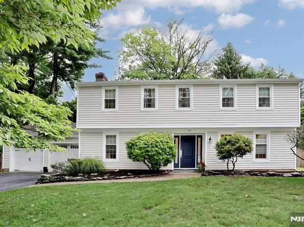 67 Dean St, Harrington Park, NJ 07640