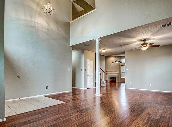 3rd image of 111 N Alder Dr