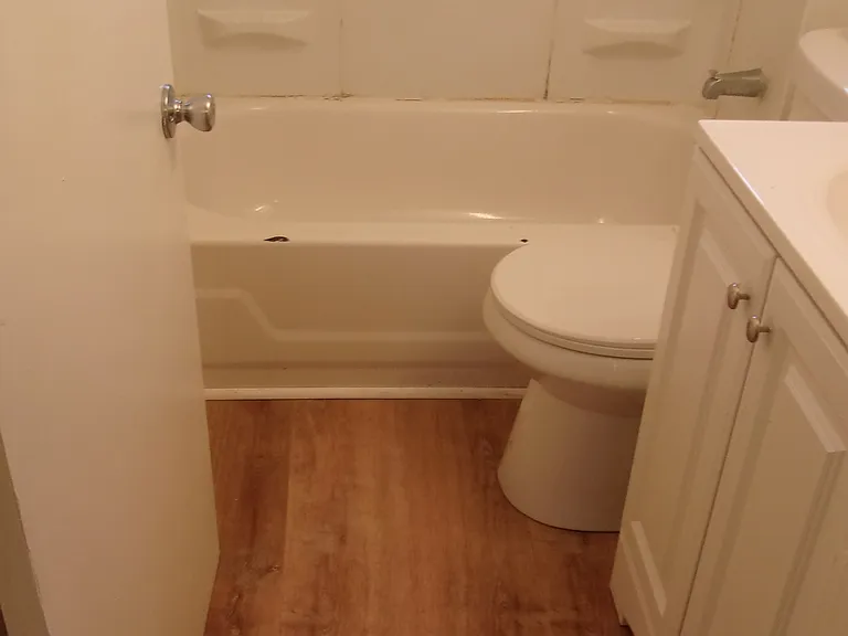 1041 Niagara Rd — Photo 8