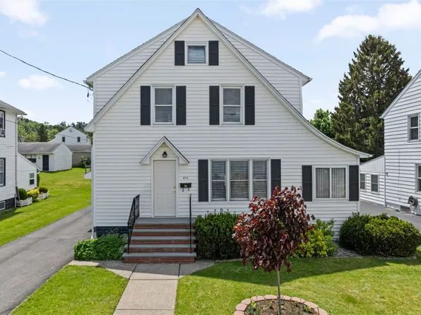 616 Dickson St, Endicott, NY 13760