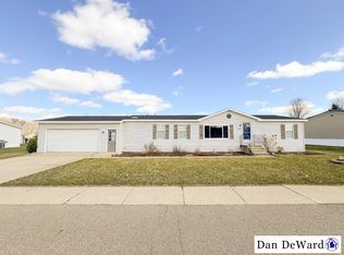 7426 Pinto Dr SE, Caledonia, MI
