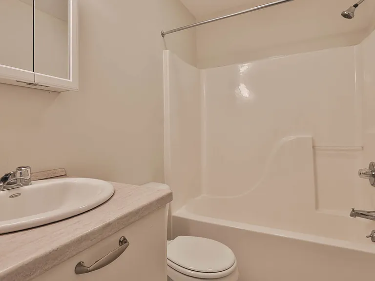 52 Village Green Rd — Photo 20