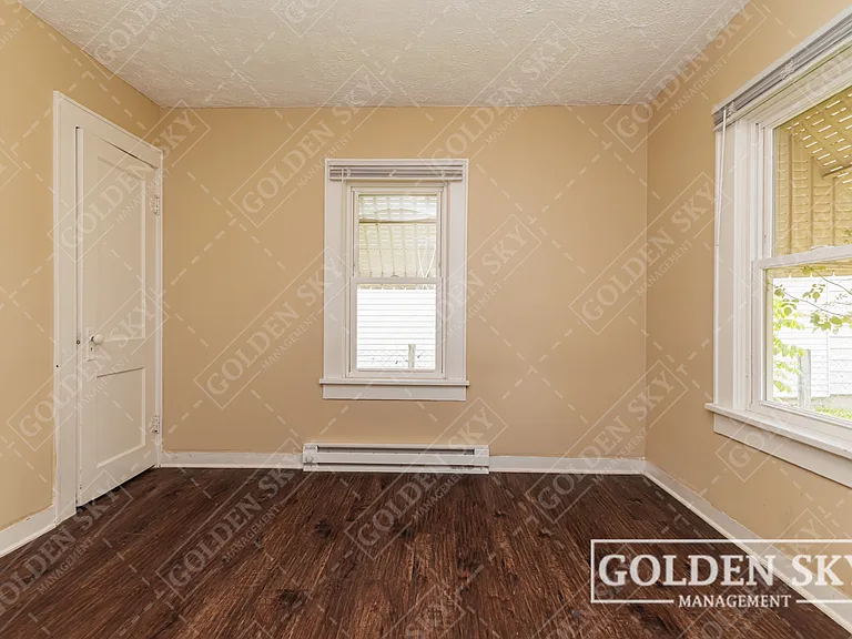 1210 S Burlington Dr — Photo 4