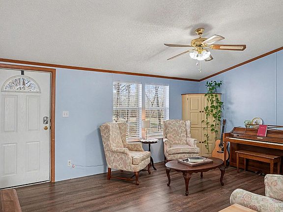 4th image of 25 Diehl Ave E