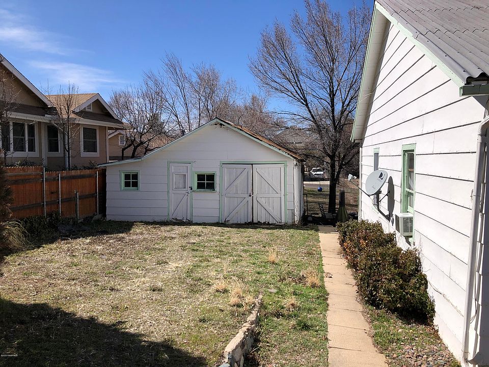2nd image of 336 S Alarcon St