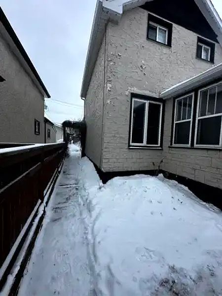 Winnipeg Apartment for rent - 3 Bedrooms — photo 4