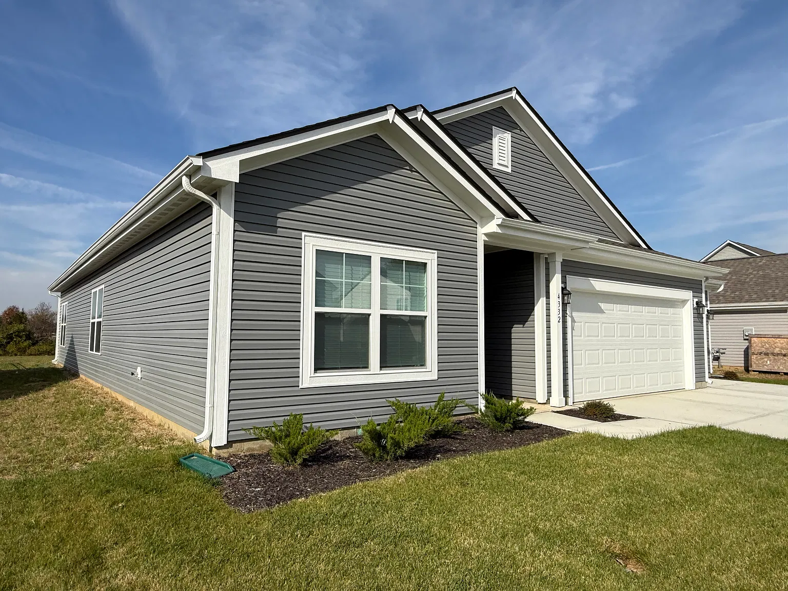3 bed, 1753 sqft, $2,250 — Photo 2