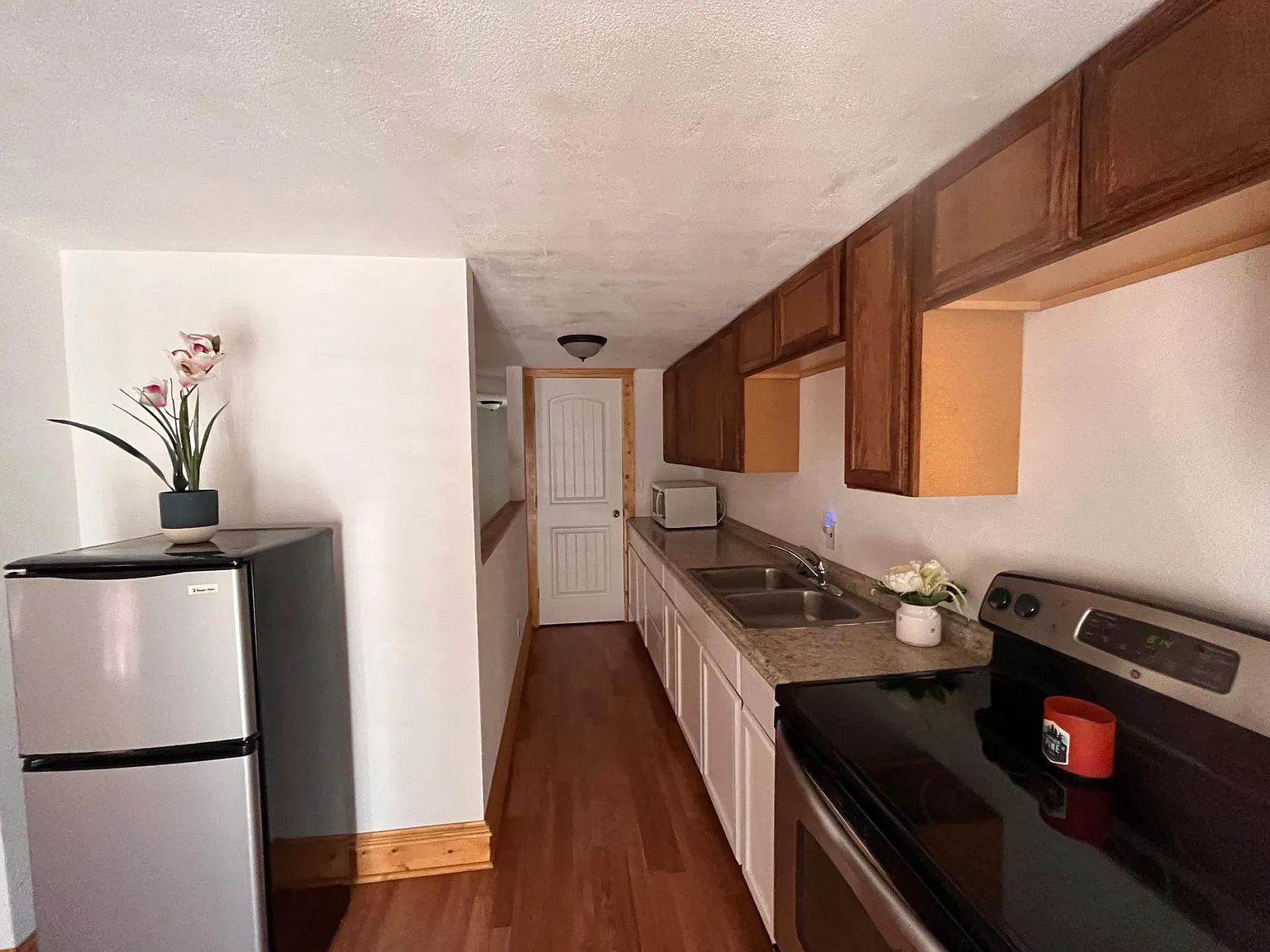 213 Chase Creek St — Photo 1