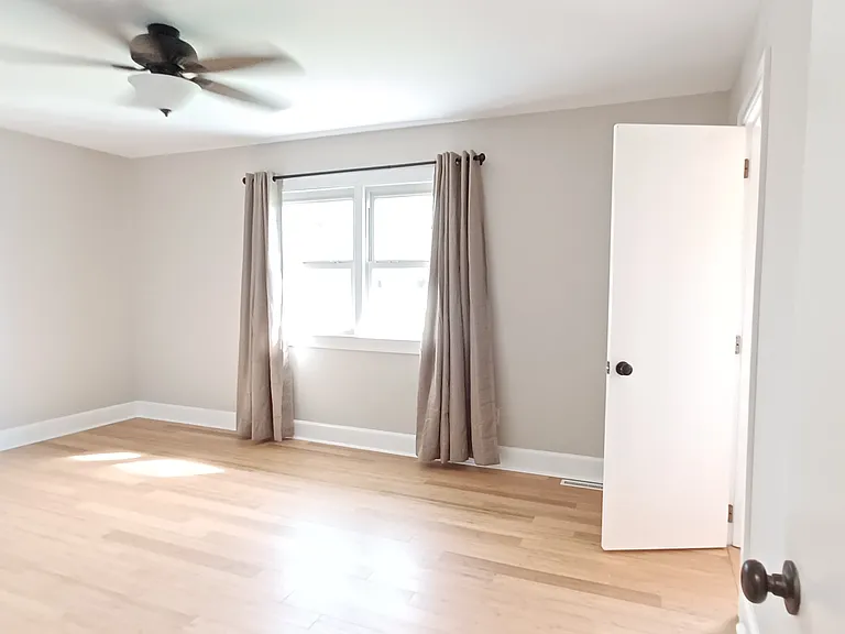 438 Lagrange Rd — Photo 3