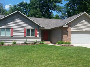 3515 Mark Twain Dr, Midland, MI 48642