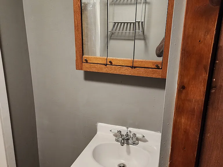 573 Benjamin St #2 — Photo 5