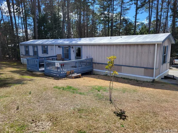 5 Indian Trl, Bracey, VA 23919