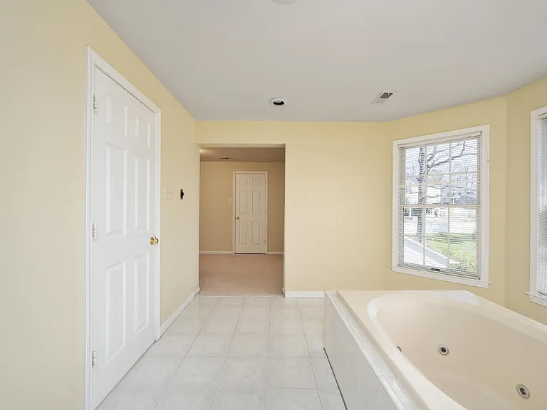 2725 Oldewood Dr — Photo 28
