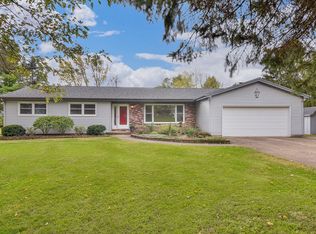 S140 Surrey Dr, Elburn, IL 60119