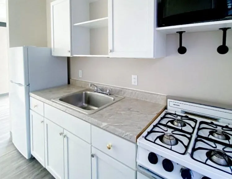 1913 Anderson Ave #203 — Photo 5