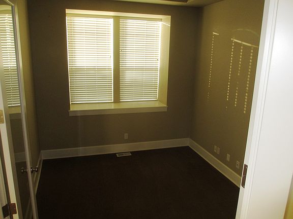 5th image of 20498 SW Arnold Pl