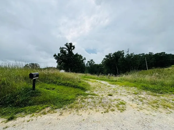 51075 Trout Rd, Milan, MO 63556