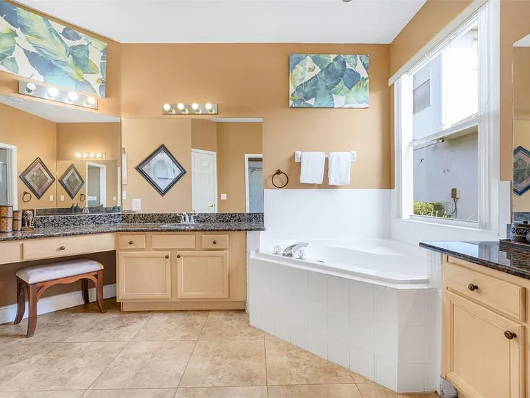 216 Montara Dr — Photo 15