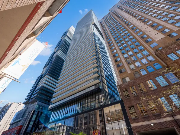 15 Grenville St #1410, Toronto, ON M4Y 0B9